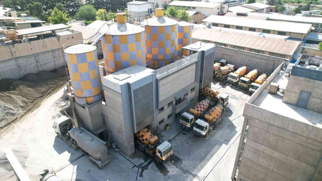 روش‌ تولید بتن آماده عیار 200 چیست