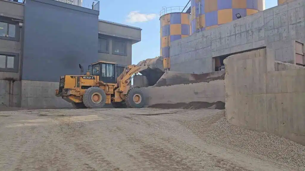 نحوه ساخت بتن خودمتراکم